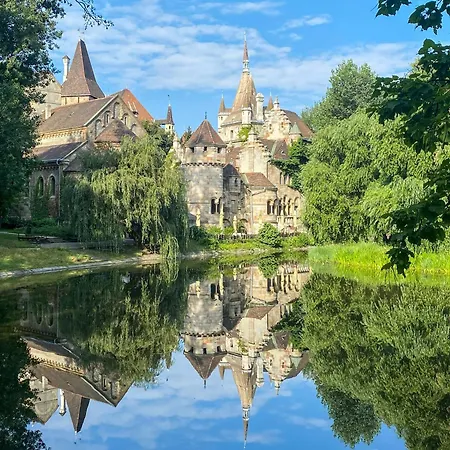 Apartment Nyar 34 - Boutique Apartments, Location By Bqa